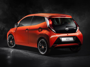 Картинка автомобили toyota красный 2014 5-door aygo