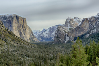 Картинка природа горы лес распадок скалы