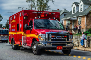 Картинка автомобили скорая+помощь помощь медицинская спецтехника