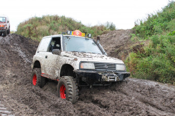 Картинка suzuki автомобили выставки+и+уличные+фото escudo