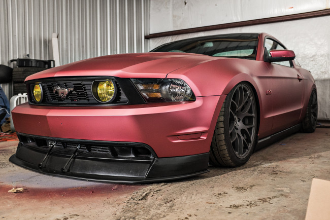 Обои картинки фото ford mustang, автомобили, mustang, motor, культовый, ford, автомобиль, company, сша