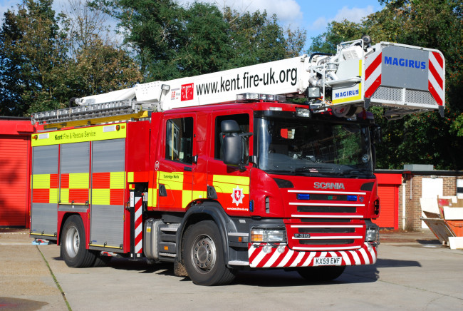 Обои картинки фото автомобили, пожарные машины, спецтехника, автомобиль, пожарный