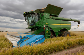 Картинка техника комбайны поле комбайн