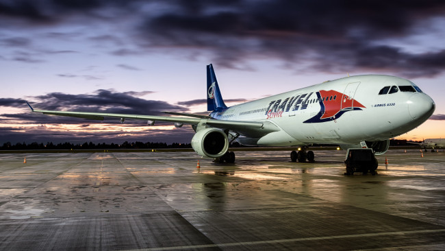 Обои картинки фото airbus a330, авиация, пассажирские самолёты, авиалайнер