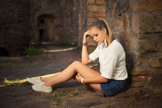 Обои картинки фото девушки, -unsort , брюнетки,  шатенки, лицо, взгляд