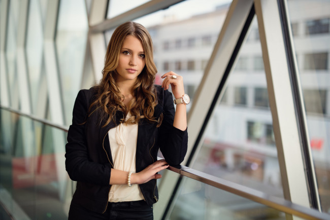 Обои картинки фото девушки, -unsort , брюнетки,  шатенки, взгляд, лицо