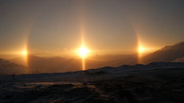 Картинка солнечное+гало природа восходы закаты солнце закат зима гало небо облака радуга пейзаж