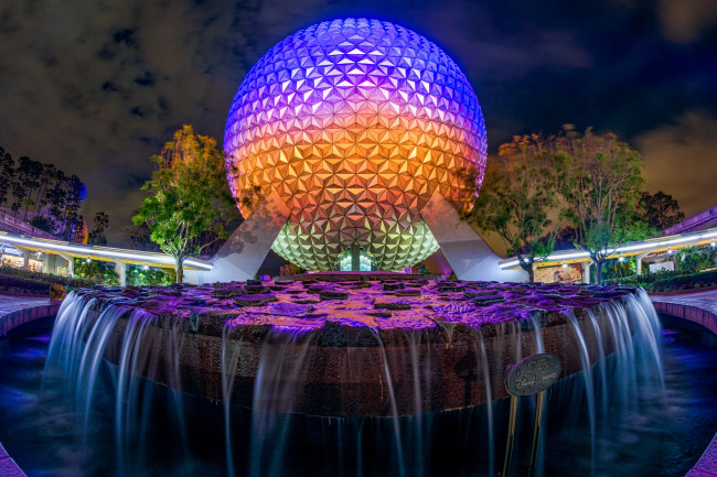 Обои картинки фото города, диснейленд, огни, парк, шар, фонтан