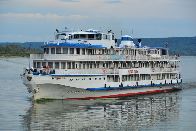 Обои картинки фото родная русь, корабли, теплоходы, россия, теплоход, родная, русь, река, круиз