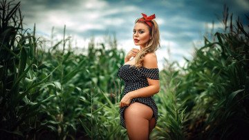 Картинка девушки -+блондинки +светловолосые кукуруза платье бант