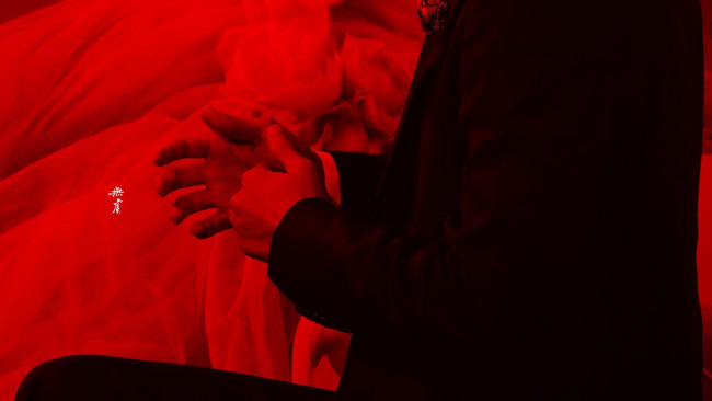 Обои картинки фото разное, руки,  ноги, костюм