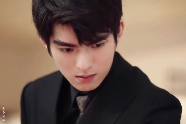 Обои картинки фото ван хао сюань, кино фильмы, how to survive a difficulty in the brainless manga, как, пережить, трудности, в, безмозглой, манге, how, to, survive, a, difficultyin, the, brainless, manga, ван, хао, сюань