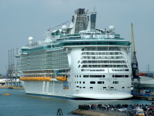 Картинка корабли лайнеры круиз большой