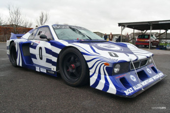 Картинка автомобили выставки уличные фото lancia