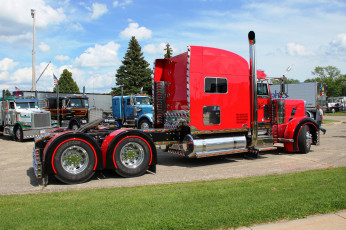 обоя peterbilt truck, автомобили, peterbilt, company, motors, сша, седельные, тягачи, классические, грузовики