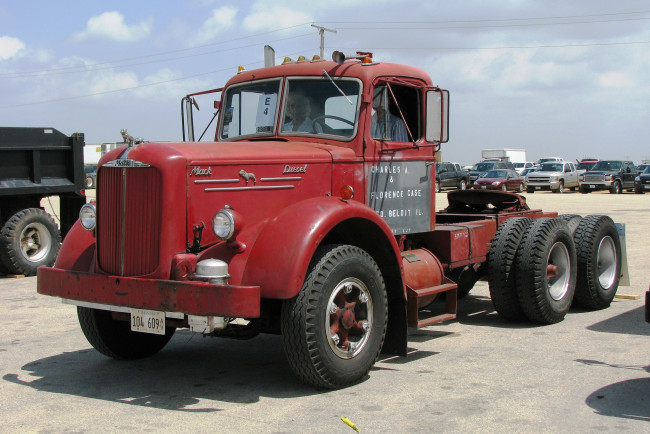 Обои картинки фото 1953 mack truck model ljt, автомобили, mack, сша, trucks, грузовики, inc, тяжелые