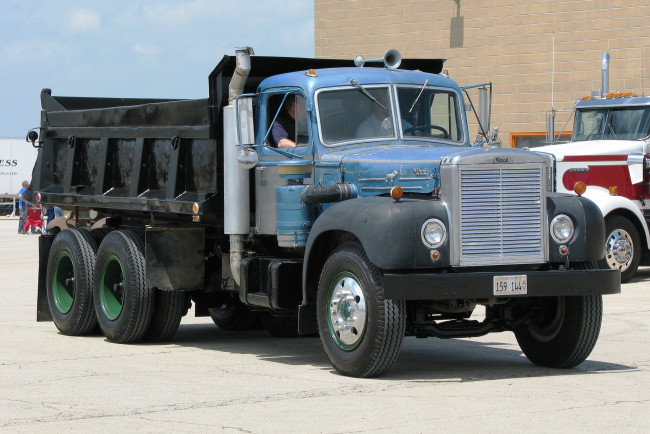 Обои картинки фото mack truck, автомобили, mack, грузовики, сша, trucks, inc, тяжелые