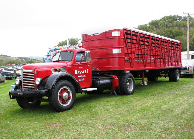 Обои картинки фото 1948 international model kb-11, автомобили, international, navistar, автобусы, грузовые, сша, бронеавтомобили