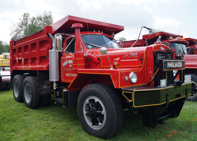 Обои картинки фото 1965 mack b-81sx, автомобили, mack, inc, trucks, тяжелые, сша, грузовики