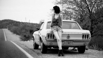 Картинка автомобили -авто+с+девушками ford mustang