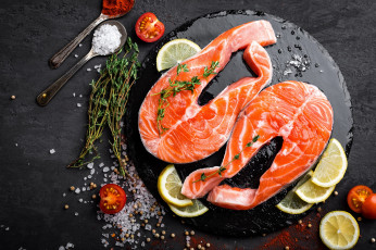 Картинка еда рыба +морепродукты +суши +роллы соль паприка форель лимон помидор