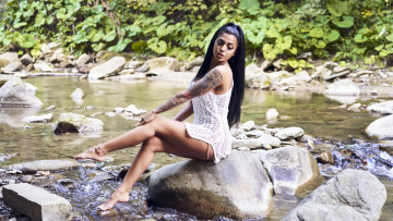 Картинка девушки -+брюнетки +шатенки красивая девушка