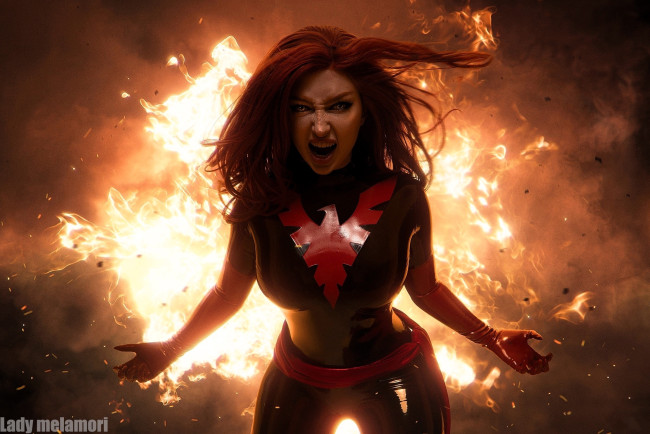 Обои картинки фото девушки, мария давыдова , lady melamory, косплей, образ, наряд, костюм, крик, огонь