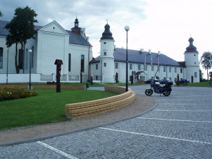 Картинка города улицы площади набережные