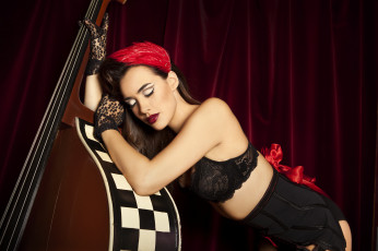 Картинка Susanna+Domeij девушки перо