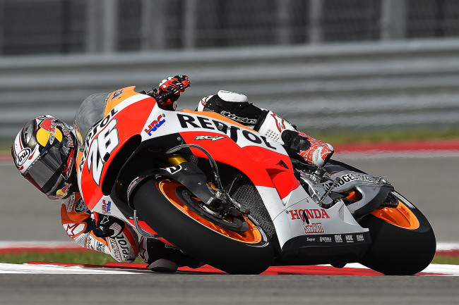 Обои картинки фото dani pedrosa, спорт, мотоспорт, трек, экипировка, гонщик, вираж, байк