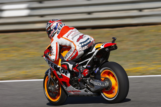 Обои картинки фото marc m&, 225, rquez, спорт, мотоспорт, экипировка, вираж, байк, трек, гонщик