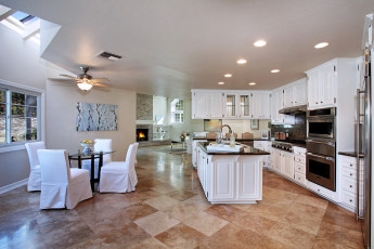 Картинка интерьер кухня плита стулья стол дизайн