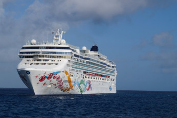 Картинка norwegian+pearl корабли лайнеры лайнер круизный
