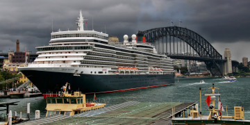 Картинка queen+elizabeth корабли лайнеры океанский лайнер причал круиз