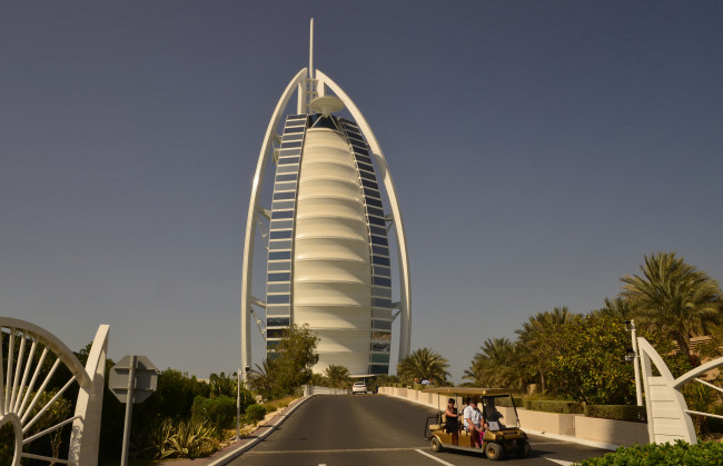 Обои картинки фото dubai the hotel burj al arab, города, дубай , оаэ, отель