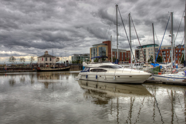 Обои картинки фото корабли, Яхты, гавань, причал, яхта