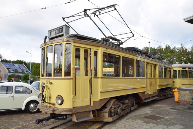 Обои картинки фото техника, трамваи, рельсы, трамвай, город