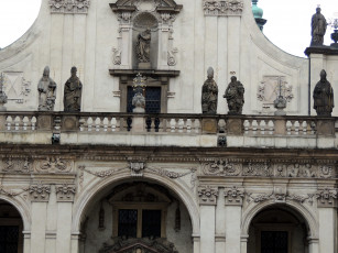 Картинка города -+католические+соборы +костелы +аббатства скульптуры