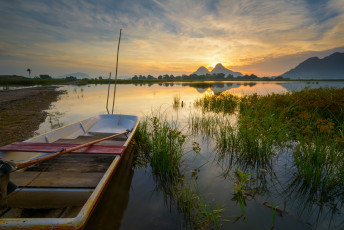 Картинка корабли лодки +шлюпки рассвет