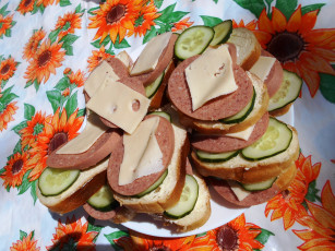 Картинка еда бутерброды +гамбургеры +канапе сыр огурцы хлеб колбаса
