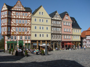 Картинка города -+улицы +площади +набережные дома площадь кафе