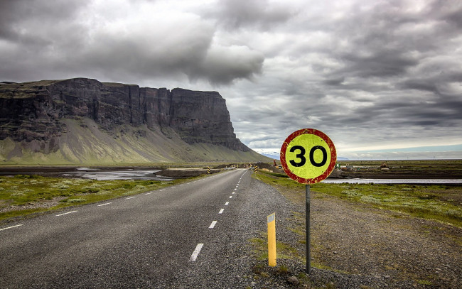 Обои картинки фото природа, дороги, горы, шоссе, указатель