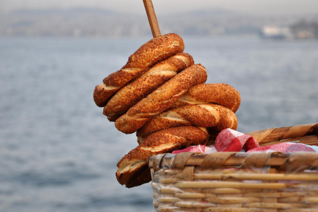 Обои картинки фото еда, хлеб,  выпечка, крендель