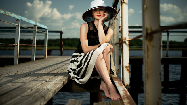 Обои картинки фото девушка - girl, девушки, - блондинки,  светловолосые, девушка, блондинка, сексуальная, милая, модель, красивая, супер, сладкая, лапочка, симпатичная, классная, нежная, идеальная, няша, яркая, игривая, великолепная, обаятельная, жгучая, спокойная, удивительная