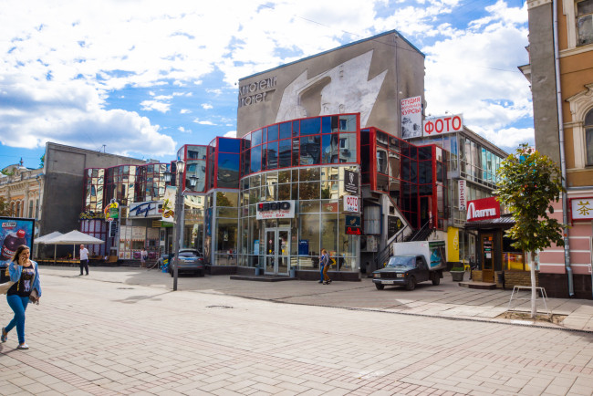 Обои картинки фото города, - здания,  дома, проспект, кирова, кинотеатр, пионер, саратов, россия