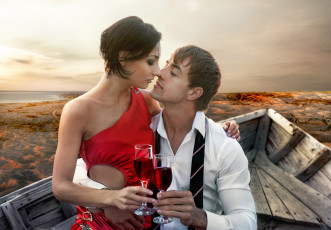 Картинка разное мужчина+женщина пара бокалы лодка море берег