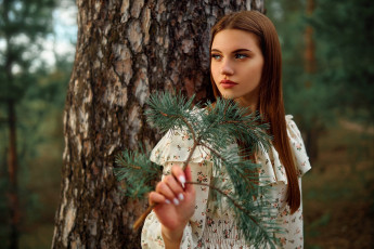 Картинка бестия девушки -+брюнетки +шатенки девушка женщина шатенка темноволосая сексуальная модель звезда позирует разная обувь верхняя стильная одежда нижнее эротическое бельё трусы лифчик колготки чулки аксессуары макияж и множество элементов на фотографии