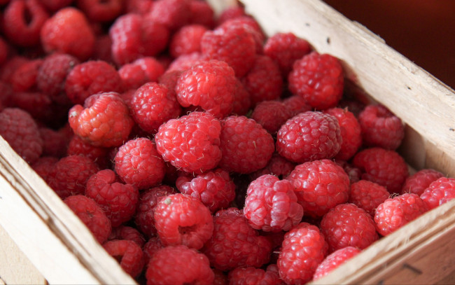 Обои картинки фото еда, малина, ягоды, спелая