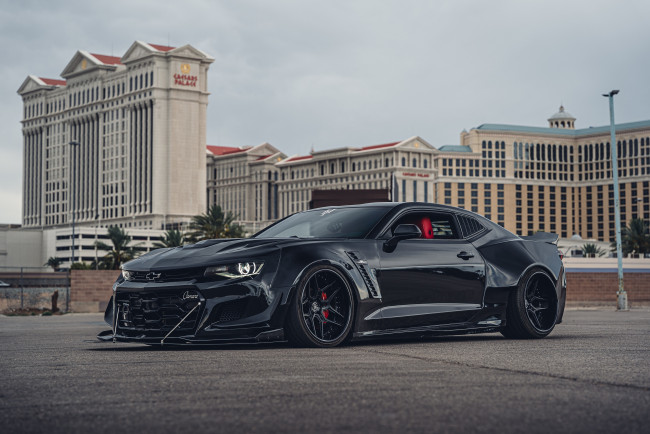 Обои картинки фото автомобили, chevrolet, muscle, camaro, black, car, town