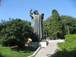 Картинка города памятники скульптуры арт объекты